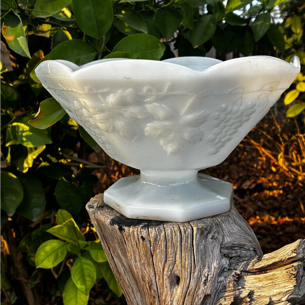 Milk Glass Vintage Anchor Hocking Fruit Bowl
